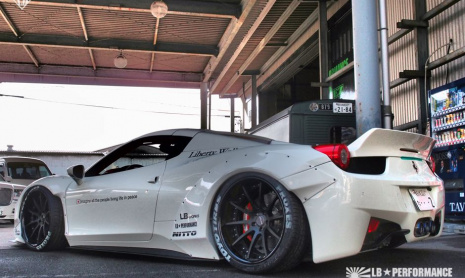 Обвес для Ferrari 458 Spider от Liberty Walk